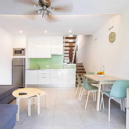 Home2book Comfy Costa Adeje, Pool&terrace 플라야데라스아메리카스